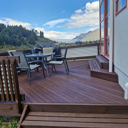 Hot Tub And Views Over Central Queenstown - Entire Holiday House المظهر الخارجي الصورة