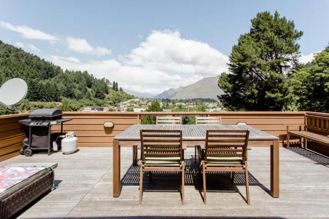 Hot Tub And Views Over Central Queenstown - Entire Holiday House المظهر الخارجي الصورة