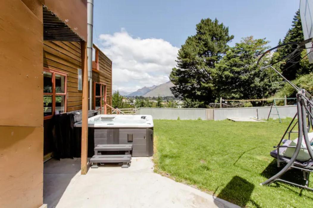 Hot Tub And Views Over Central Queenstown - Entire Holiday House المظهر الخارجي الصورة