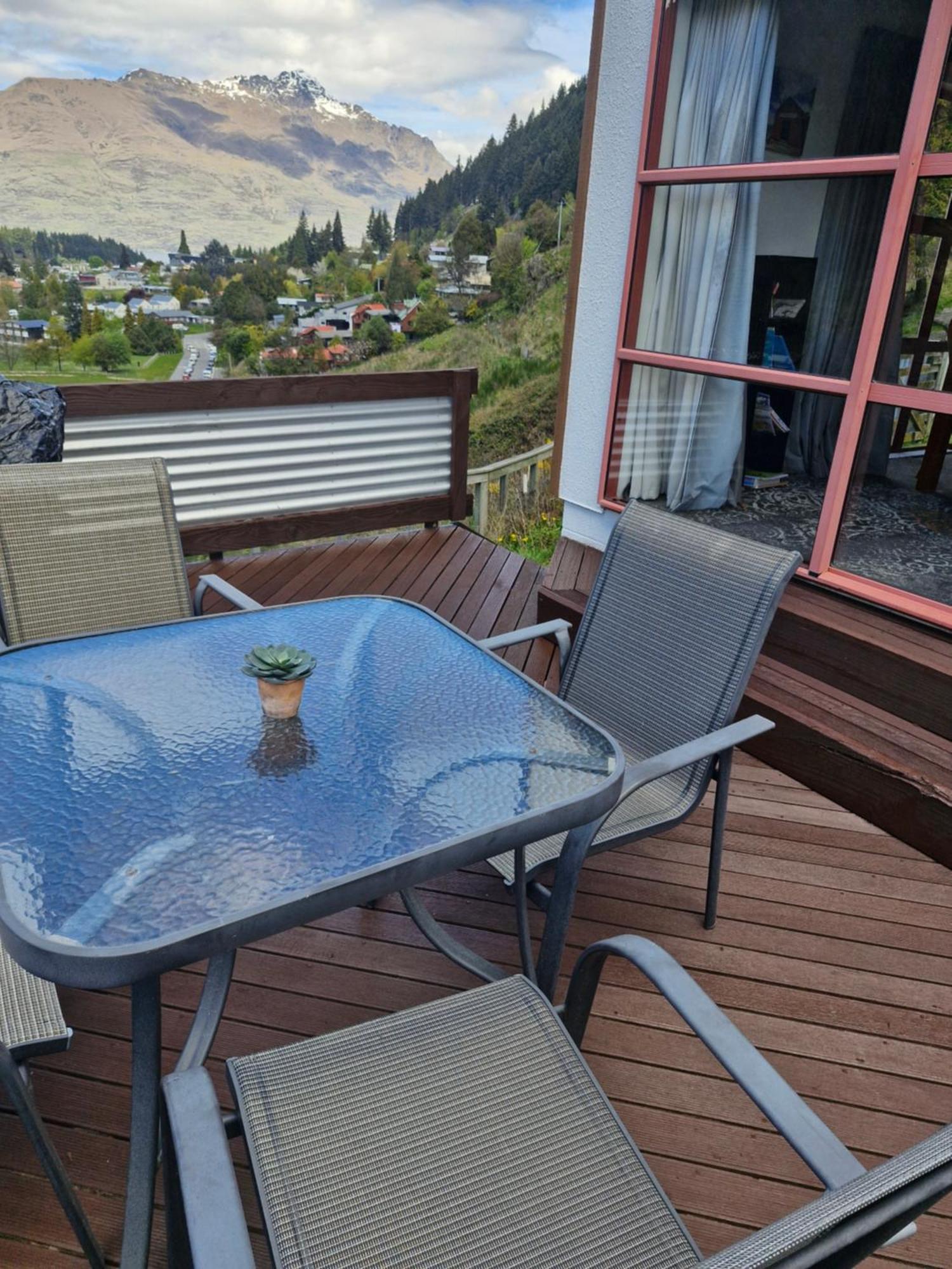 Hot Tub And Views Over Central Queenstown - Entire Holiday House المظهر الخارجي الصورة
